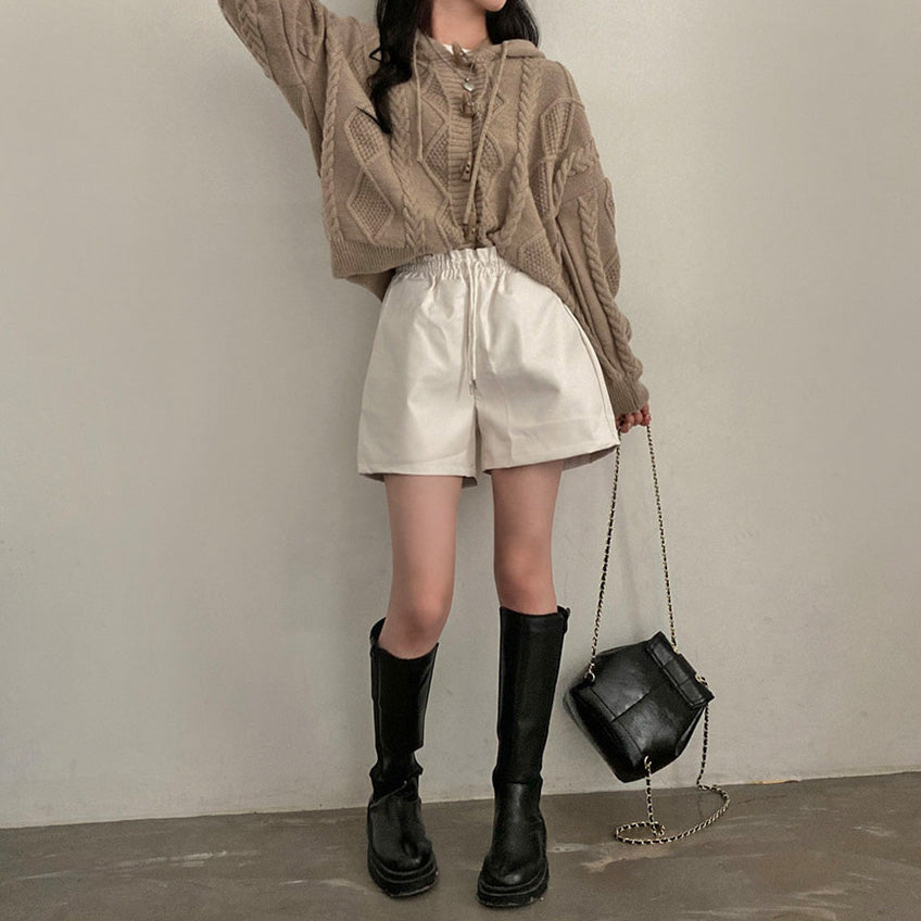 鬆緊腰綁帶皮革短褲