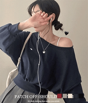 【現貨灰、藍】Off-Shoulder銀標衞衣✨