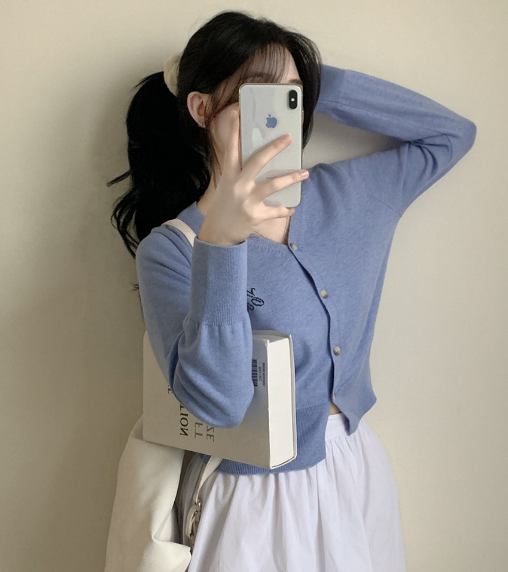 【現貨灰】🥯柔和色彩刺繡字母開襟衫