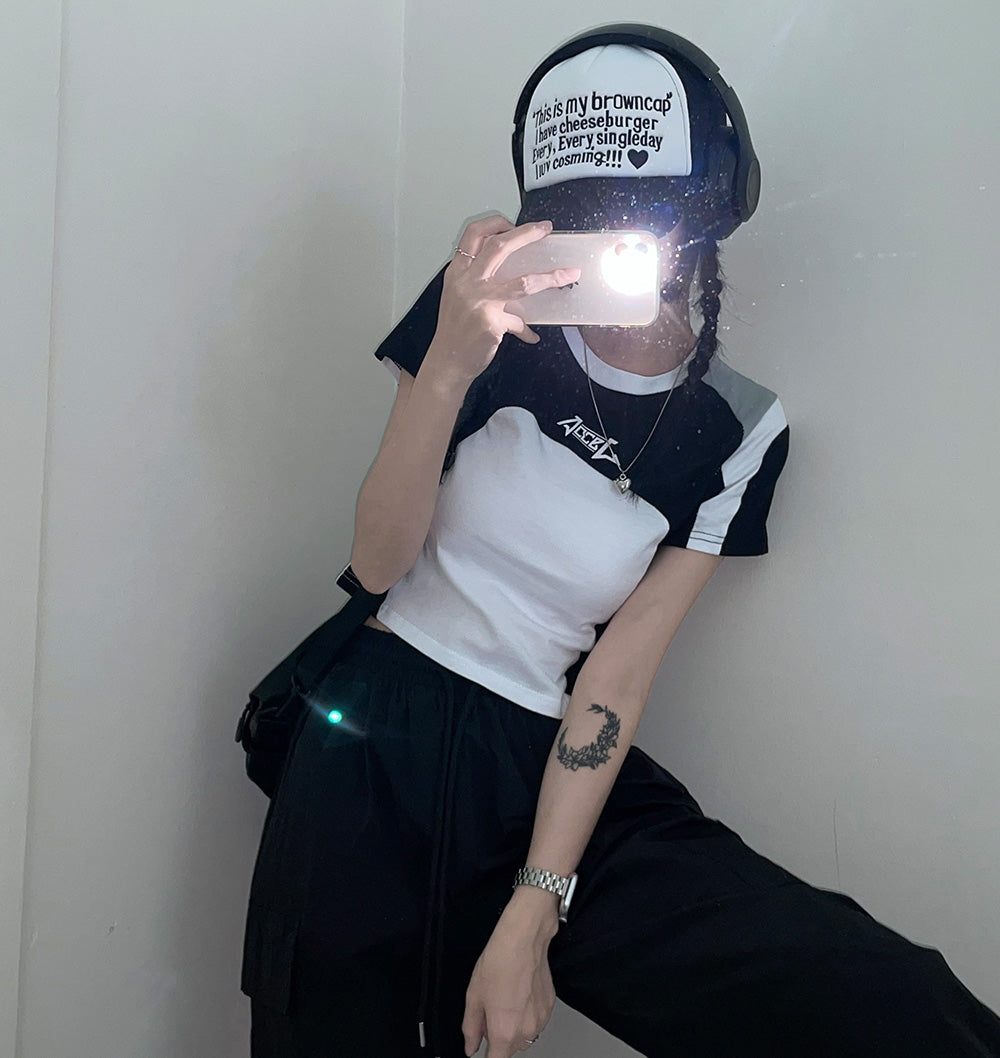 【街頭Look】🏙拼色獨特短款短袖T恤