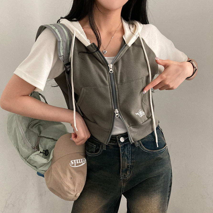 【現貨khaki】Funky刺繡連帽拼色短袖拉鍊外套