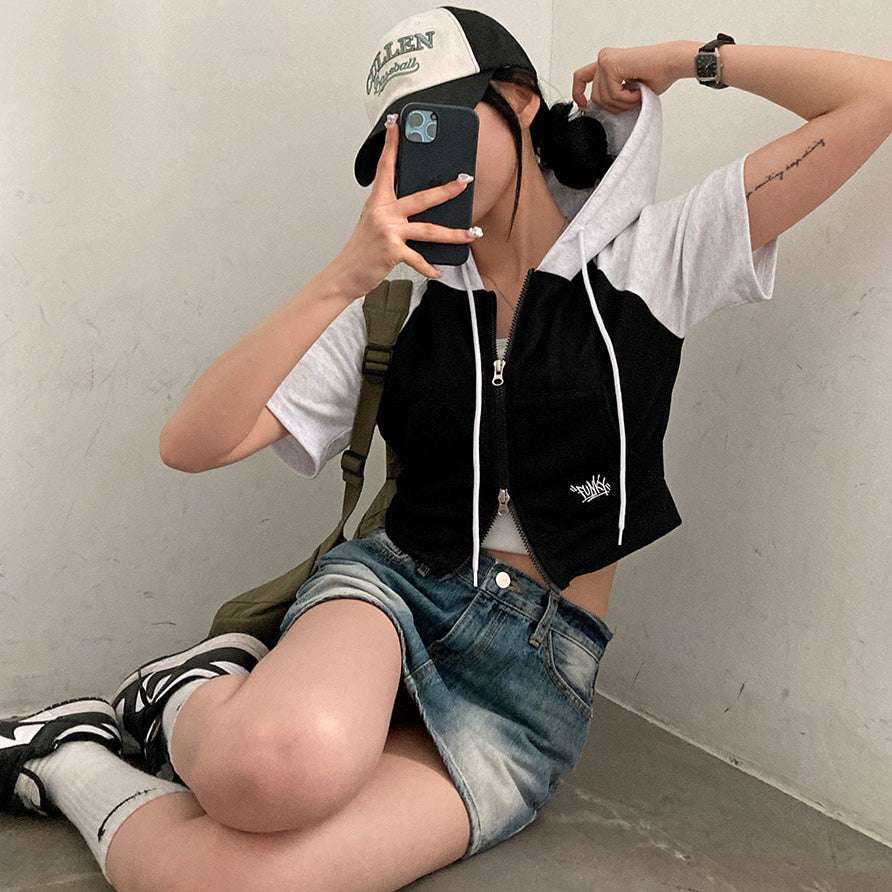 【現貨khaki】Funky刺繡連帽拼色短袖拉鍊外套