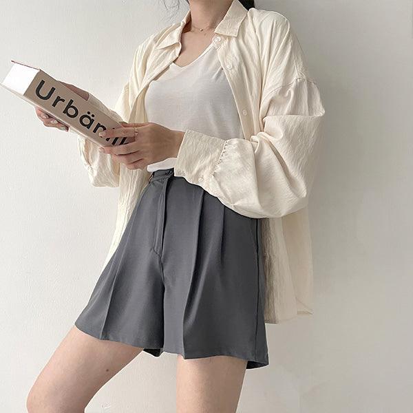 褶位後腰橡筋西裝短褲<KR> - IKIMSTORE