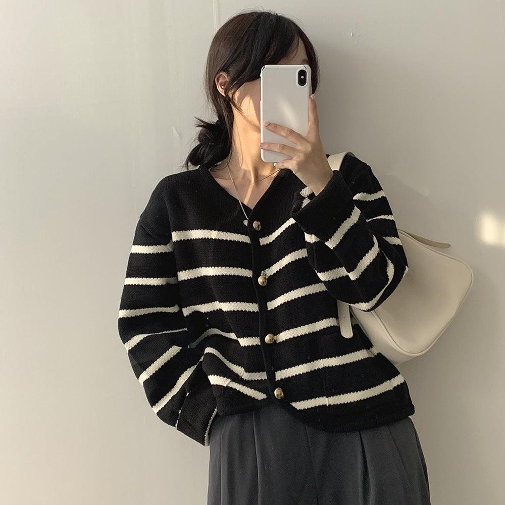 【現貨白黑】韓製條紋金扣口袋外套<KR> - IKIMSTORE