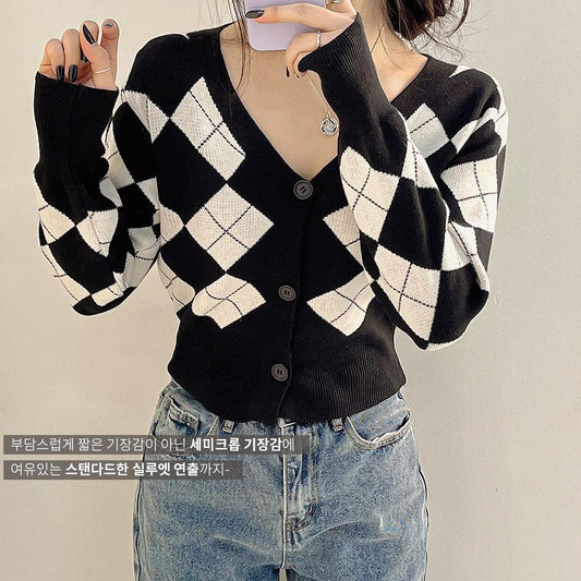 【現貨白】撞色短款菱格針織外套 - IKIMSTORE