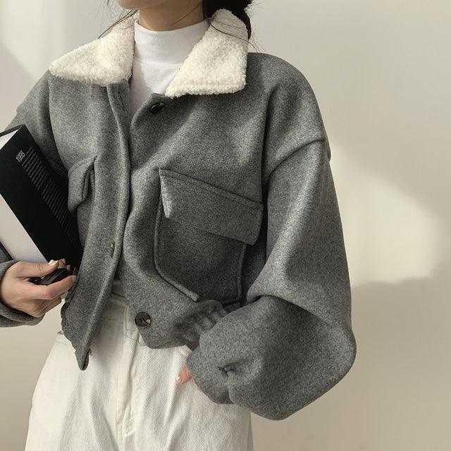 【現貨黑/白】毛絨翻領短款工裝毛呢夾克 - IKIMSTORE