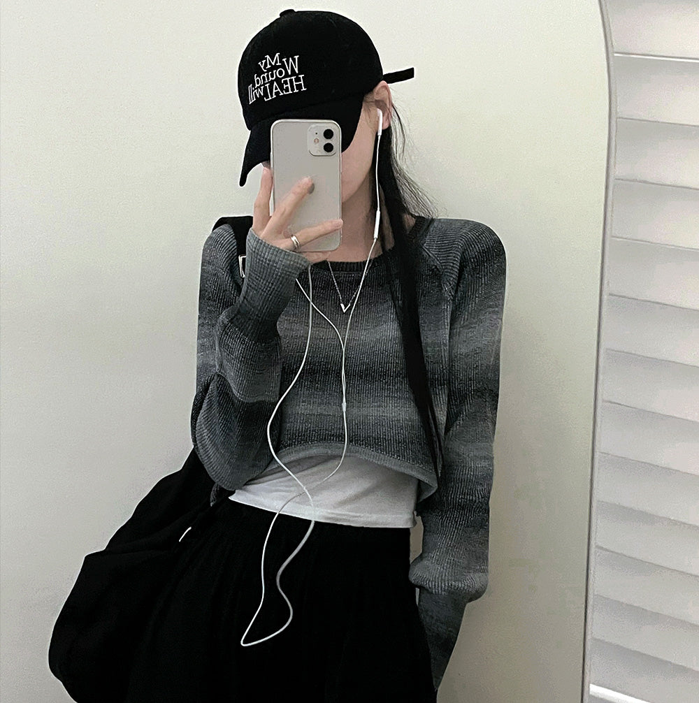 彩虹條紋短版針織上衣