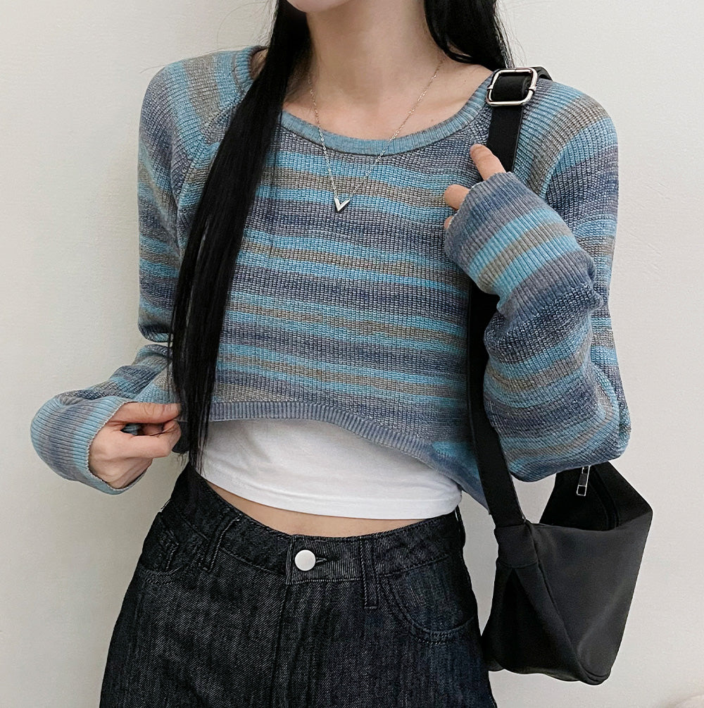 彩虹條紋短版針織上衣