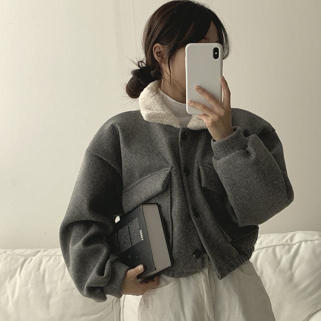 【現貨黑/白】毛絨翻領短款工裝毛呢夾克 - IKIMSTORE