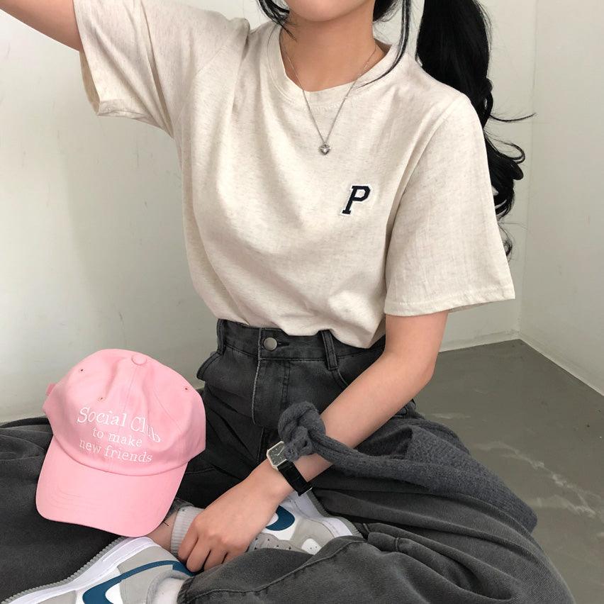 韓製簡約P字貼布短袖T恤<KR> - IKIMSTORE
