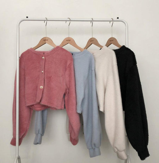 【少量現貨/約會穿搭】🐰仿兔毛珍珠鈕扣外套 - IKIMSTORE