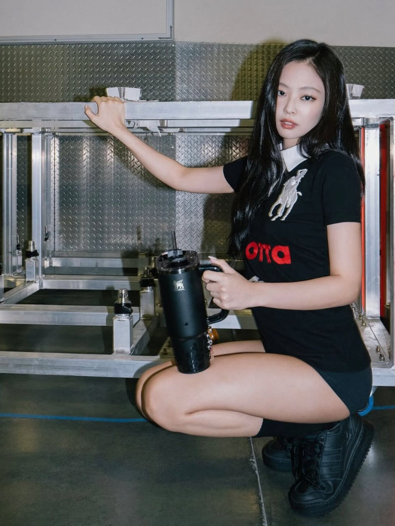 「STANLEY 1913XJENNIE」聯名保溫杯