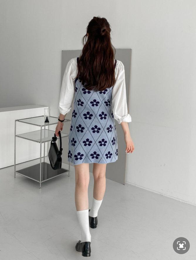 【現貨黑、藍】🌸花花圖案針織背心連衣裙 - IKIMSTORE