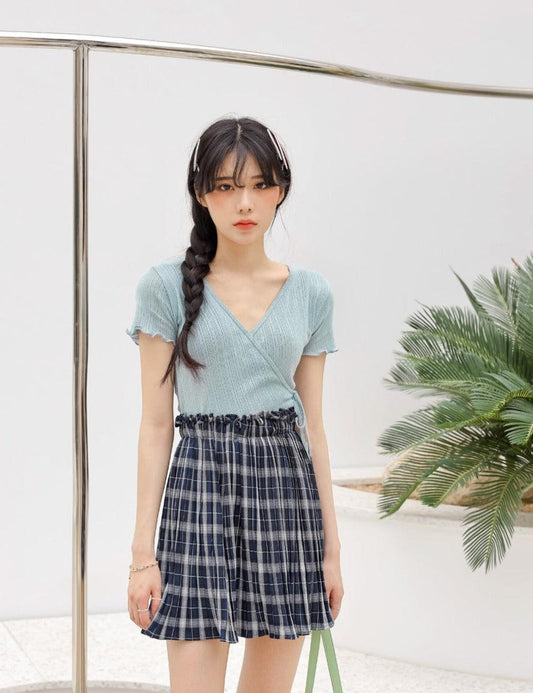 【現貨】涼爽暗花紋交錯綁帶T恤 - IKIMSTORE